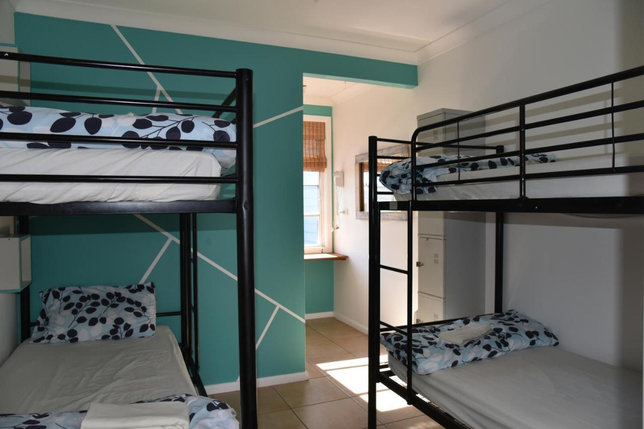 Ozzie Pozzie Backpackers Hostel Port Macquarie Bagian luar foto