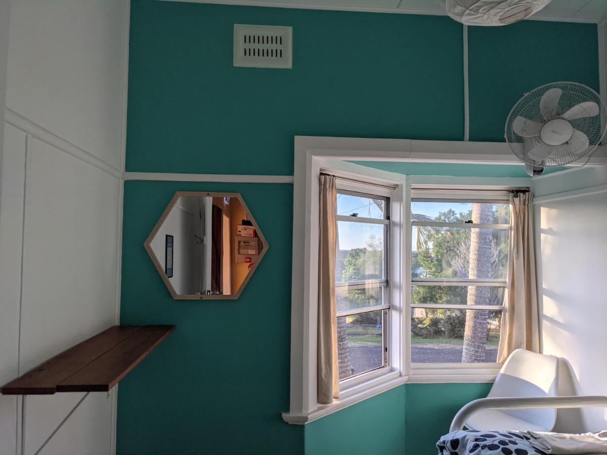 Ozzie Pozzie Backpackers Hostel Port Macquarie Bagian luar foto