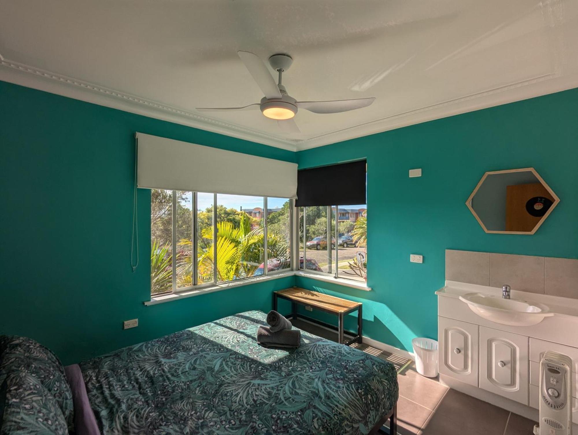 Ozzie Pozzie Backpackers Hostel Port Macquarie Bagian luar foto
